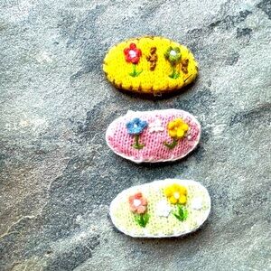 Free People- Macramé flower clips